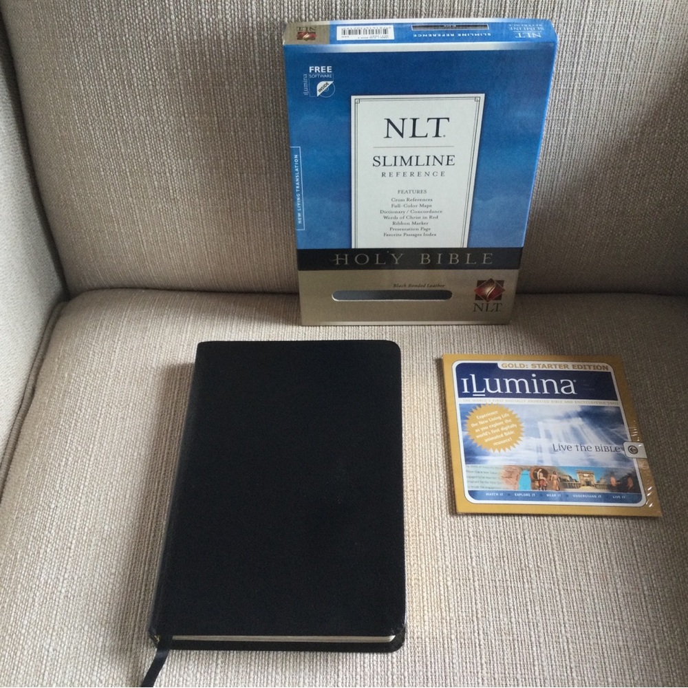 NLT SLIMLINE REFERENCE HOLY BIBLE IN BOX Bonded Leather Black